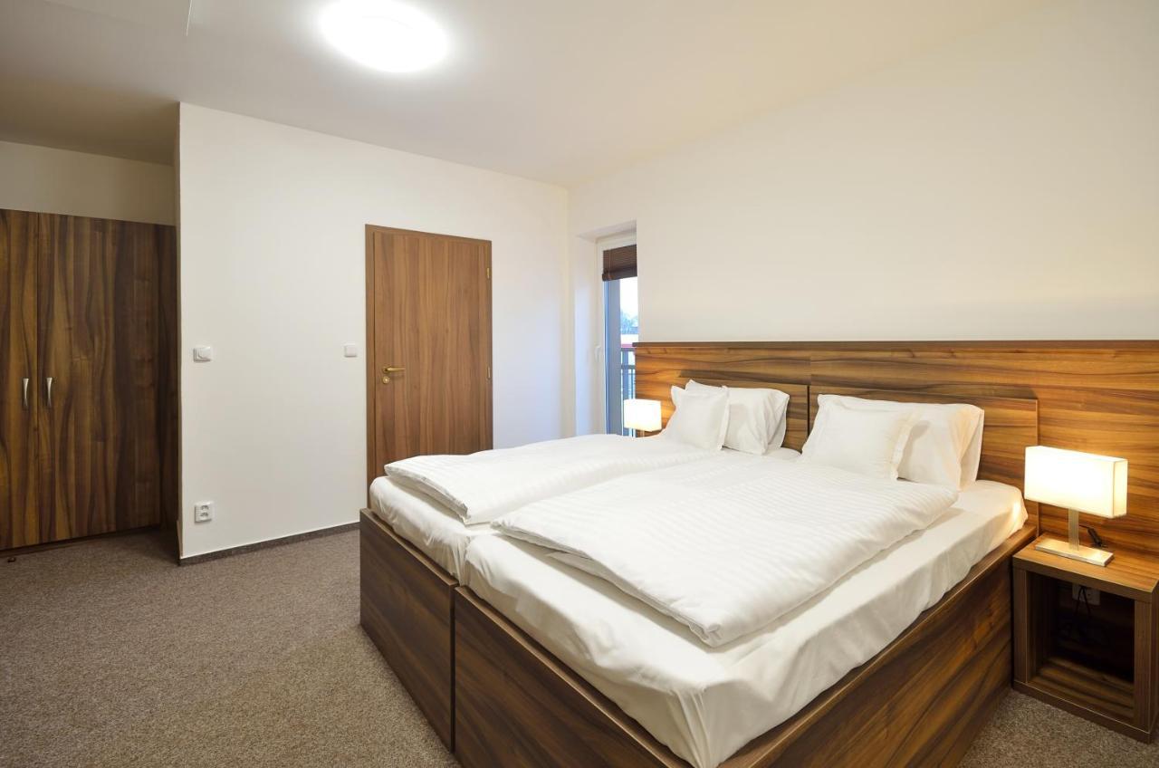 Penzion Kuzelna Hotel Trutnov Buitenkant foto