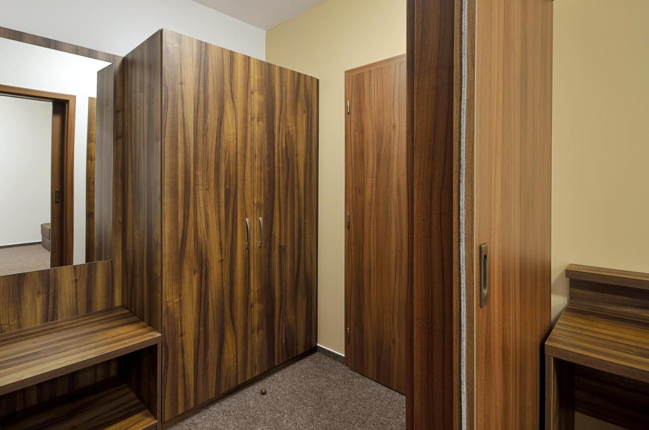 Penzion Kuzelna Hotel Trutnov Buitenkant foto